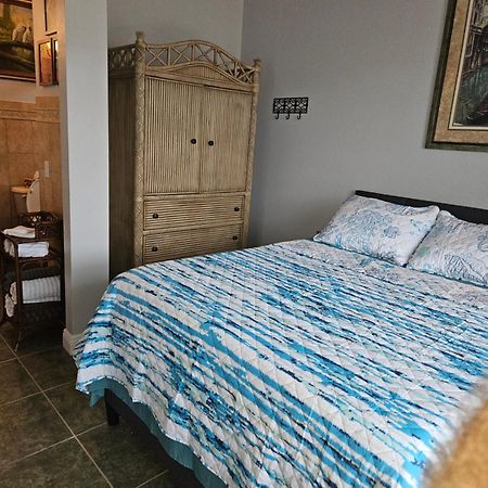 Cape Paradise B & B - Your Luxury Tropical Retreat Кейп Корал Екстериор снимка