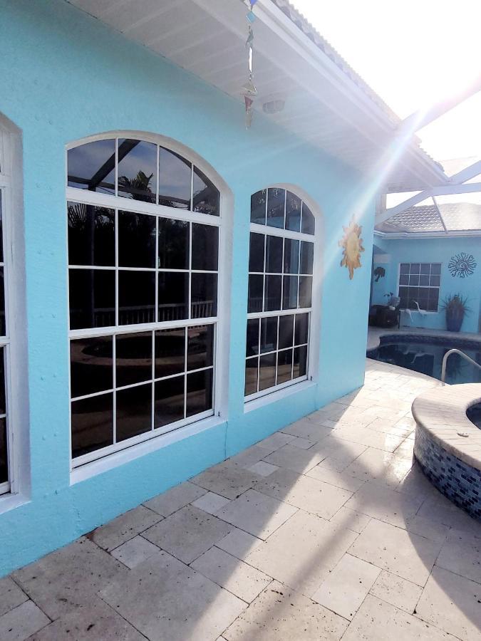Cape Paradise B & B - Your Luxury Tropical Retreat Кейп Корал Екстериор снимка