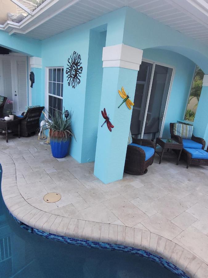 Cape Paradise B & B - Your Luxury Tropical Retreat Кейп Корал Екстериор снимка